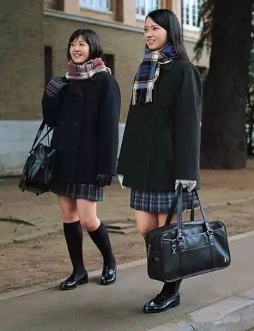 美国瘦女孩_外国最瘦的女子_瘦小美国女优